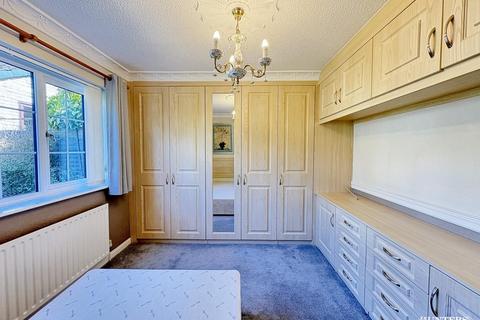 31 Longlands Road, Dewsbury, WF13 4AB