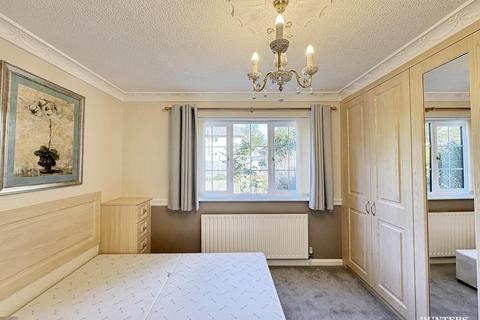 31 Longlands Road, Dewsbury, WF13 4AB