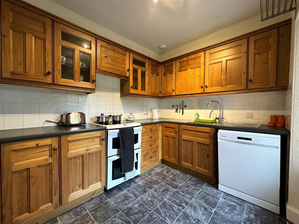 Kitchen .jpg