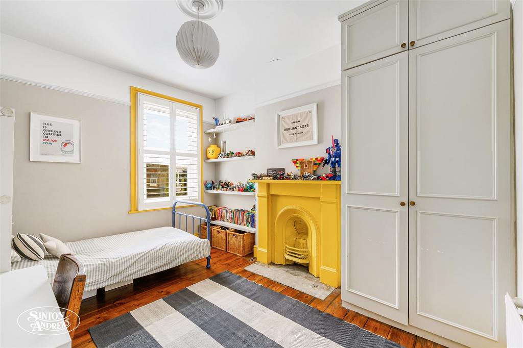 10 Elthorne Avenue-14.jpg