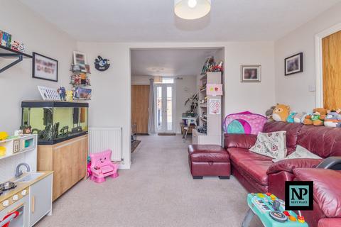 34 Hamble, Belgrave, Tamworth, B77 2JE
