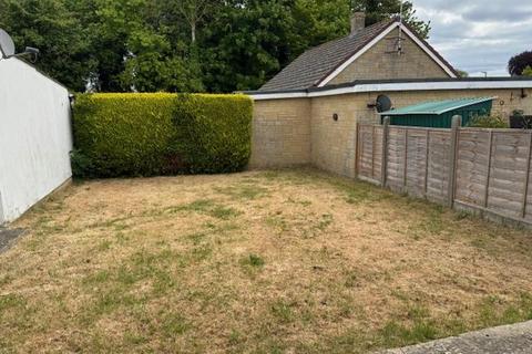 2 bedroom detached bungalow for sale, Bettertons Close, Fairford