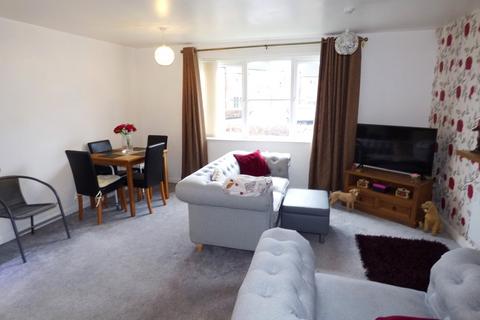 2 bedroom apartment for sale, Henconner Lane, Bramley LS13