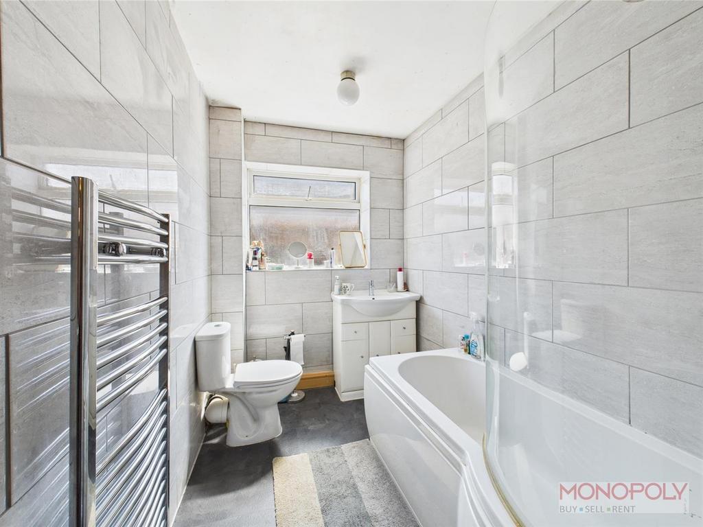 CAM04439 G0-PR0038-STILL021.jpg