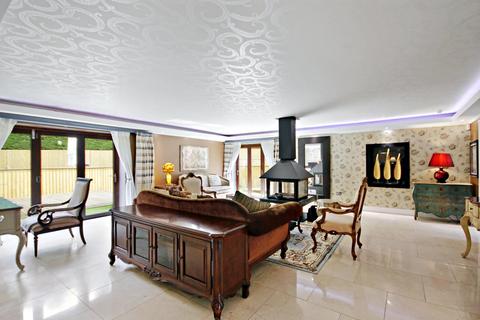 5 bedroom detached house for sale, Crawley Down Road, Felbridge, RH19