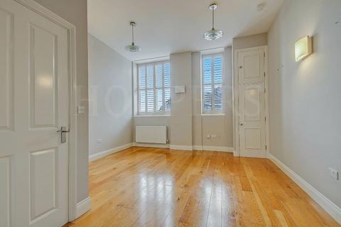 2 bedroom flat for sale, Cooper Road, London, NW10