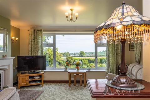 3 bedroom bungalow for sale, Morton Gardens, Radcliffe-On-Trent, Nottingham