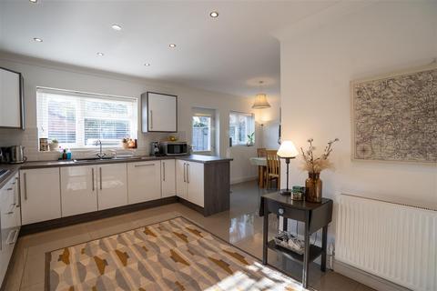 20 Beeches Avenue, Birmingham, B27 6LP