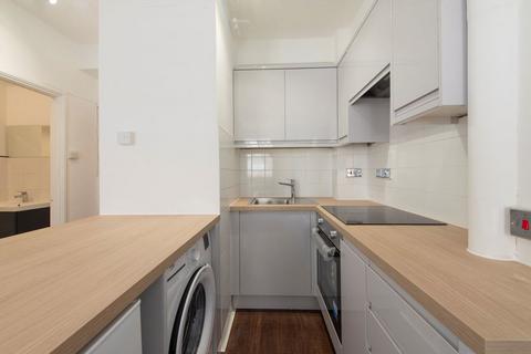 Studio for sale, Hamlet Gardens, London W6