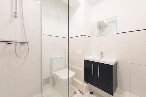 Studio for sale, Hamlet Gardens, London W6