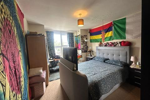 2 bedroom flat for sale, Honeywood Road, NW10 4UU