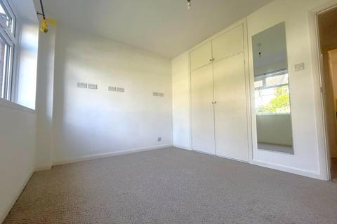 1 bedroom flat to rent, Claire Court, Westfield Park, Pinner HA5