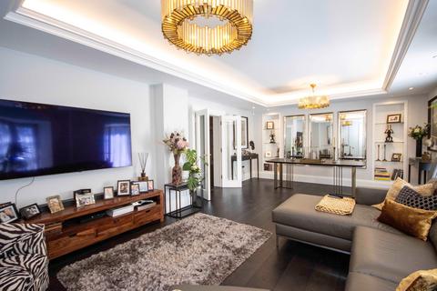 2 bedroom ground floor flat for sale, Ickenham, Uxbridge, UB10 8GB