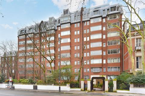 3 bedroom flat for sale, South Lodge, 245 Knightsbridge, SW7