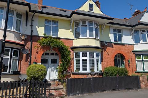 3 bedroom maisonette for sale, Pall Mall, Leigh-On-Sea