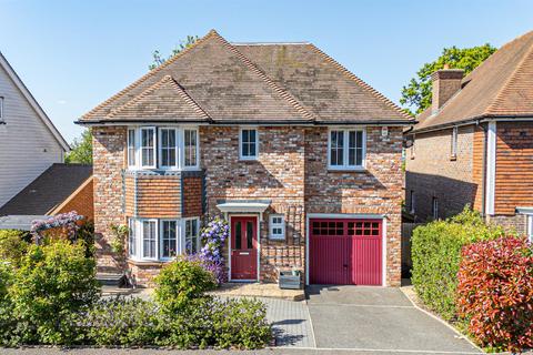 4 bedroom detached house for sale, Woodlands Way, Hastings