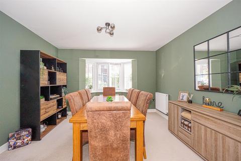 4 bedroom detached house for sale, Woodlands Way, Hastings
