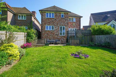4 bedroom detached house for sale, Woodlands Way, Hastings