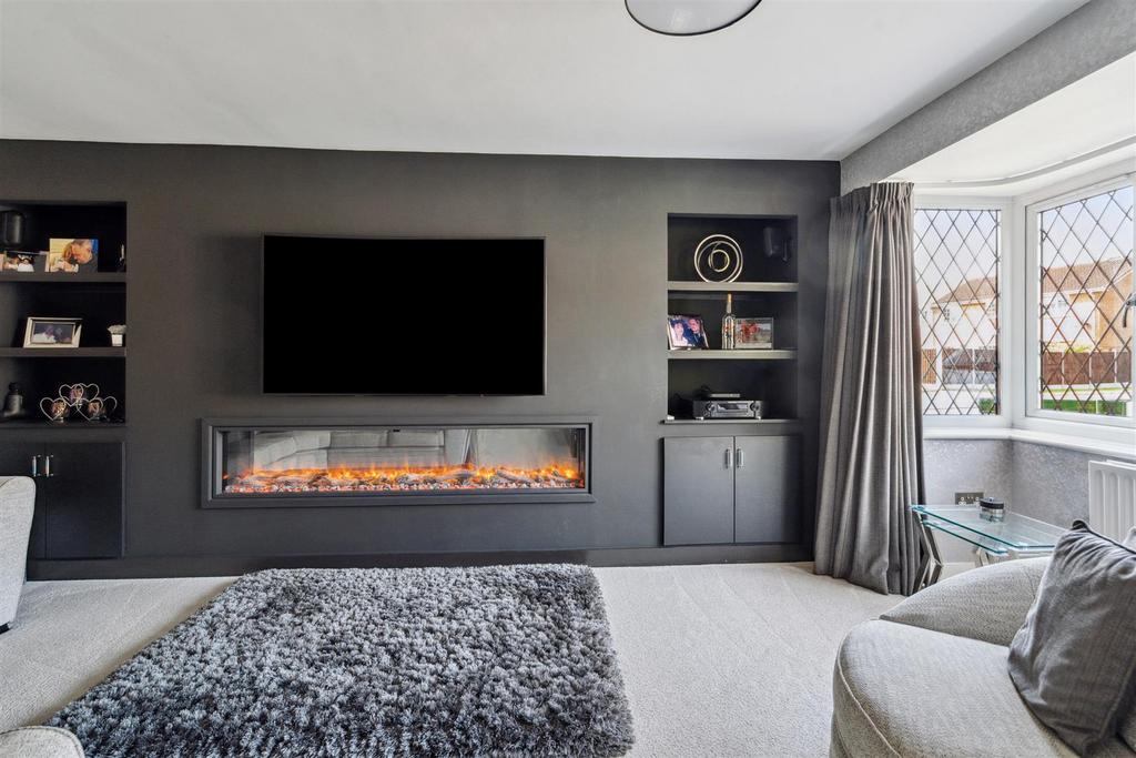 21 Charlesworth Avenue 12.jpg
