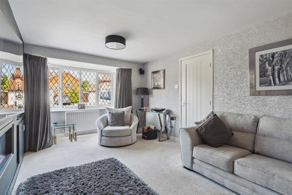 21 Charlesworth Avenue 14.jpg