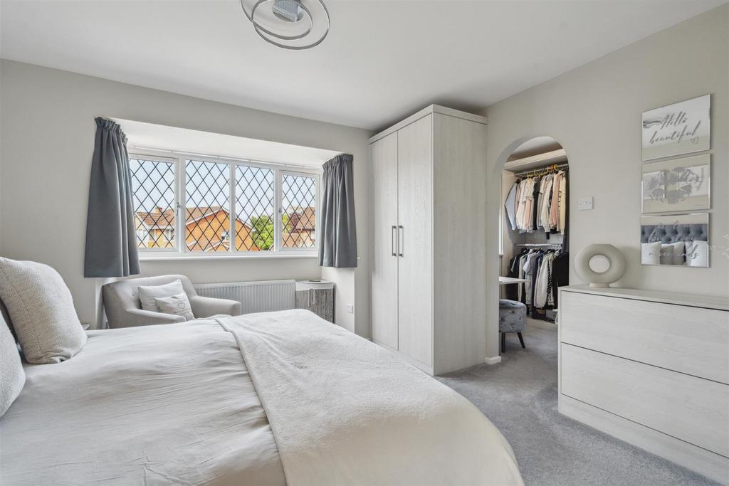 21 Charlesworth Avenue 2.jpg