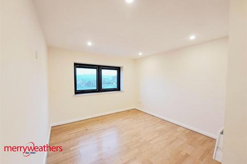 3 bedroom flat for sale, Regent Court Royal Street Barnsley