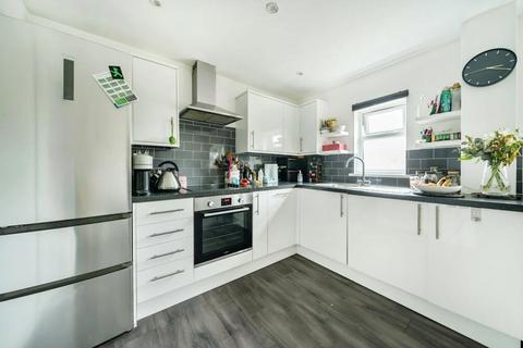 10 Cinnamon Gardens, Guildford, GU2 9YZ