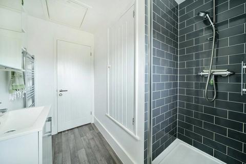 10 Cinnamon Gardens, Guildford, GU2 9YZ