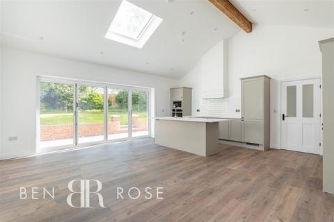 4 bedroom detached bungalow for sale, Hughes Avenue, Horwich, Bolton
