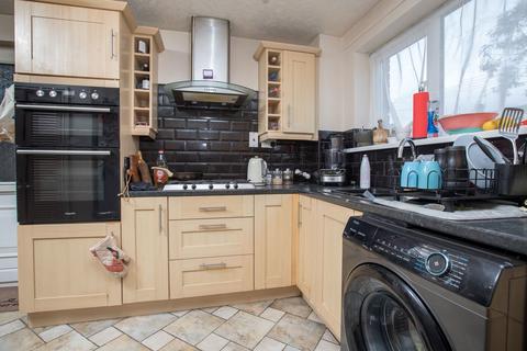 22 Arundel Walk, Corby, NN18 0JG