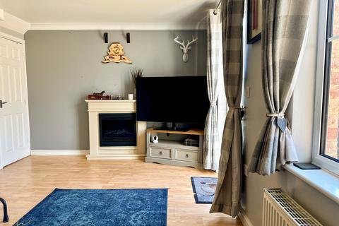 3 bedroom semi-detached house for sale, Pondersbridge PE26