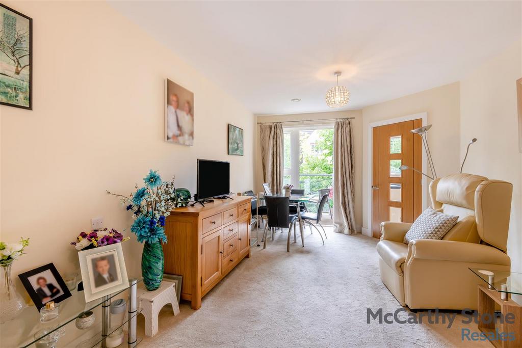 8647189-interior02.jpg