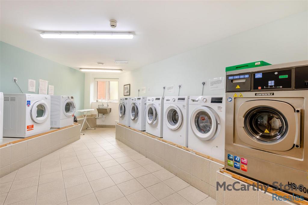 8647189-interior16.jpg