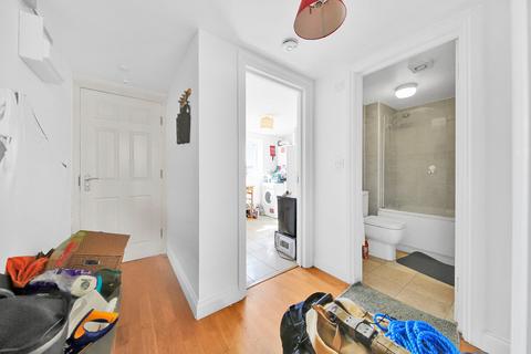 2 bedroom flat to rent, Sussex Way, Holloway, London