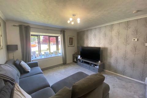 3 Briony Close, Royton, Oldham, OL2 5AL