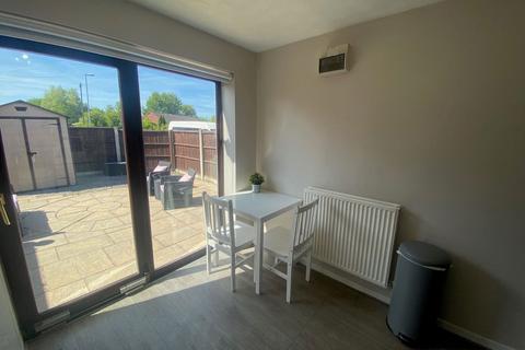3 Briony Close, Royton, Oldham, OL2 5AL