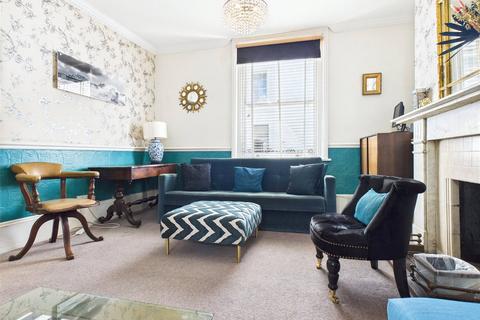 4 bedroom terraced house to rent, St Margarets Place, Brighton, East Sussex, BN1
