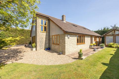 4 bedroom detached house for sale, Ancil Avenue, Launton, nr Bicester
