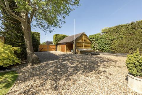 4 bedroom detached house for sale, Ancil Avenue, Launton, nr Bicester