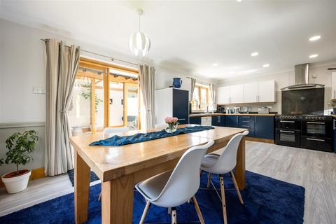 4 bedroom detached house for sale, Ancil Avenue, Launton, nr Bicester