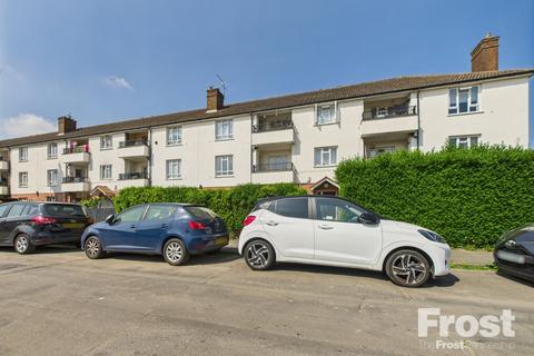20 Meadow Road, Slough, SL3 7QA