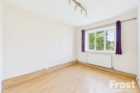 20 Meadow Road, Slough, SL3 7QA