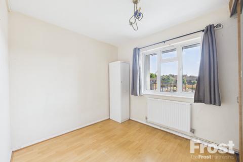 20 Meadow Road, Slough, SL3 7QA