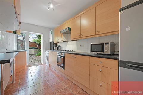 5 bedroom house to rent, Sunningdale Avenue, London