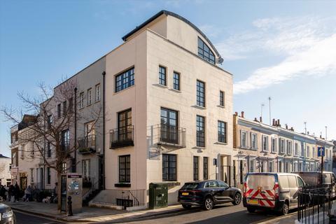 4 bedroom terraced house to rent, Callcott Street, Kensington, London, W8