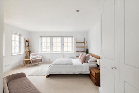 4 bedroom terraced house to rent, Callcott Street, Kensington, London, W8