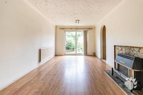 27 Codenham Straight, Basildon, SS16 5DJ