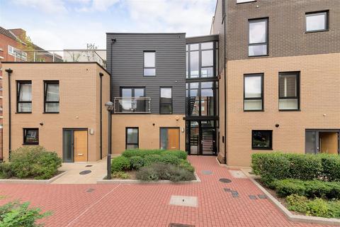 1 bedroom flat for sale, Barn Street, Stoke Newington, N16