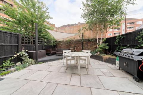 1 bedroom flat for sale, Barn Street, Stoke Newington, N16