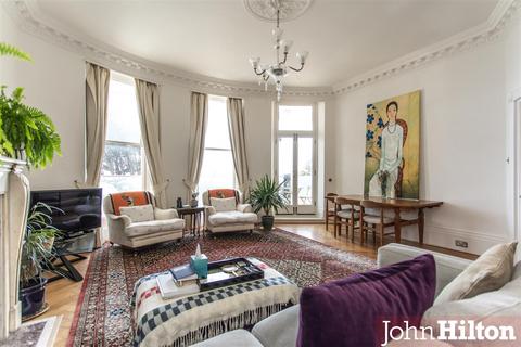 4 bedroom flat to rent, Marine Parade, Brighton